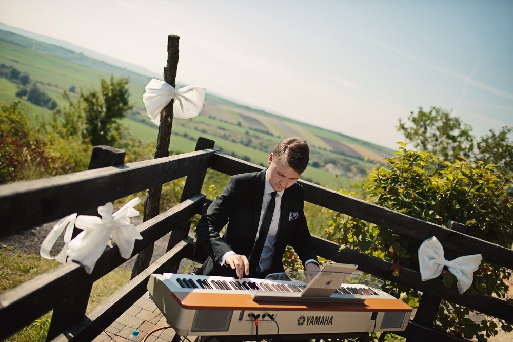 Piano na svatebním obřadu